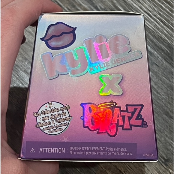 FINAL PRICE ONE GONE TWO LEFT Bratz Mini Celebrity Pack - Picture 4 of 7